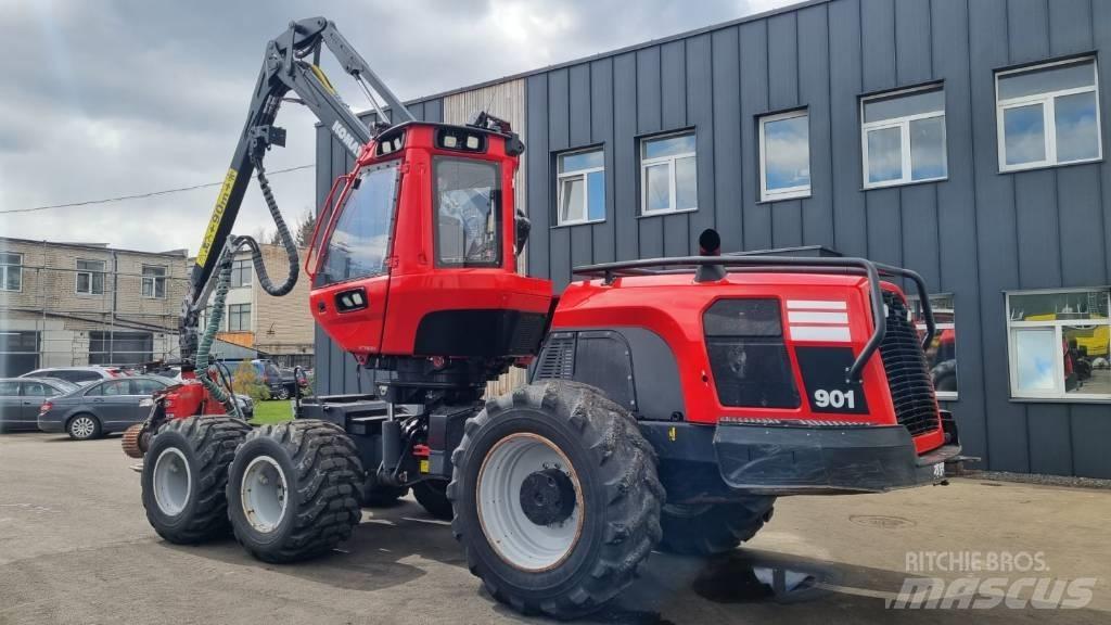 Komatsu 901 Harvester