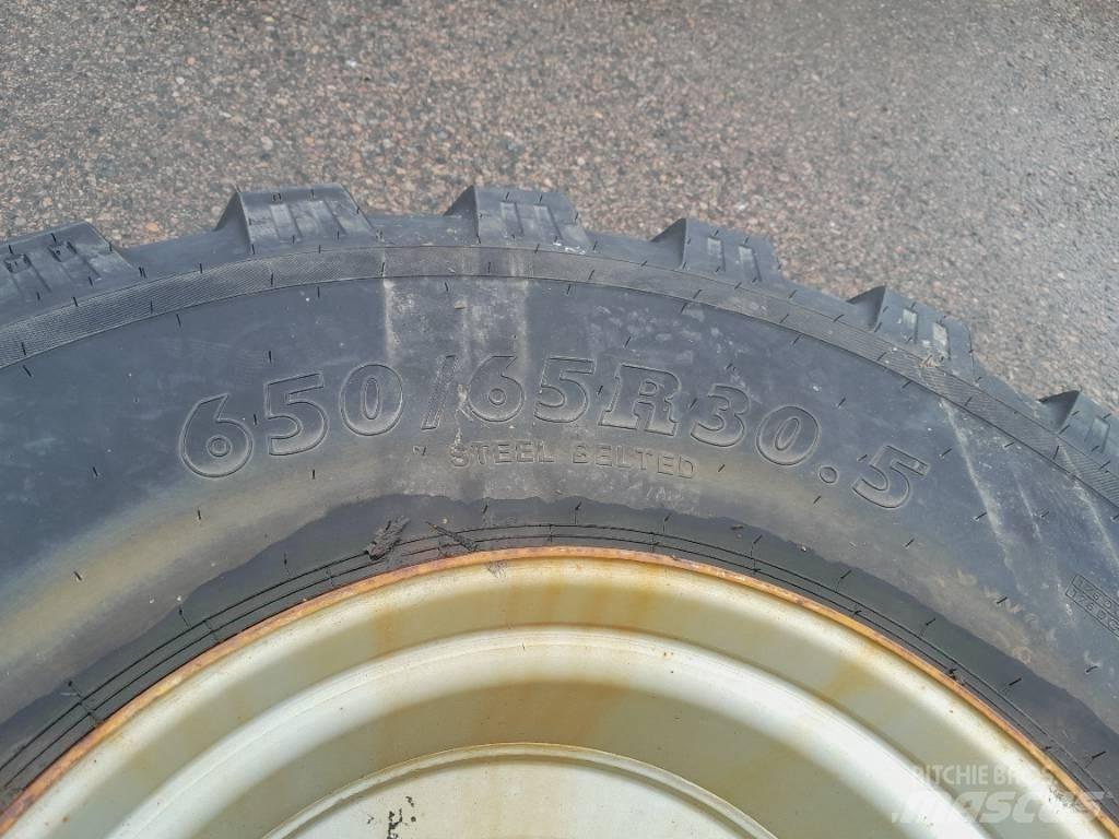 BKT 650/60R30,5 Hjul Reifen