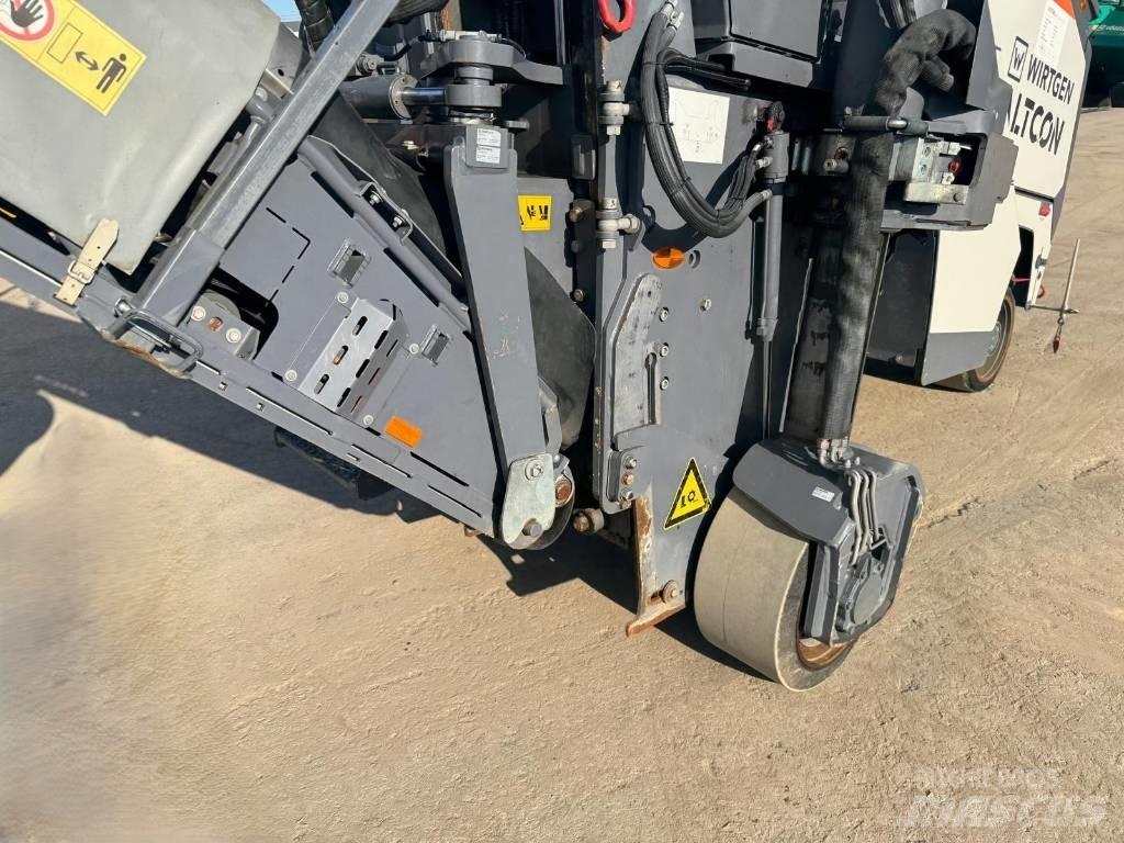 Wirtgen W 50 RI Asphaltfräsen
