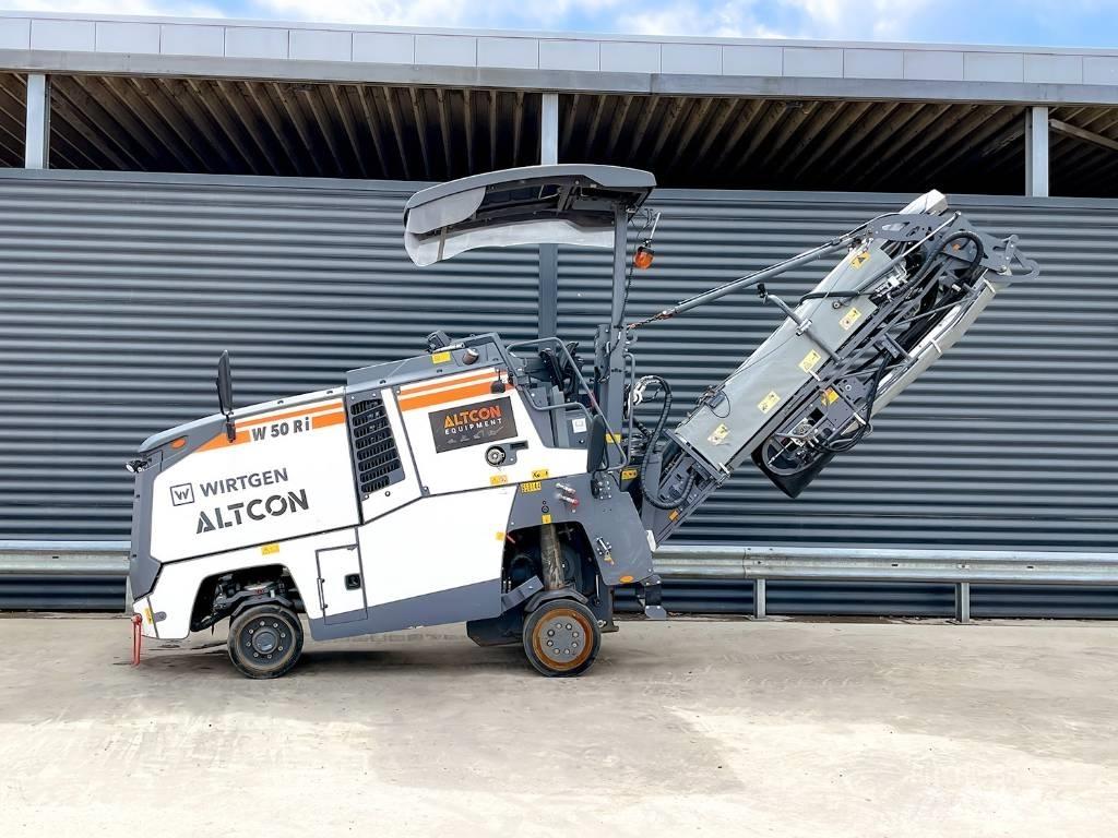 Wirtgen W 50 RI Asphaltfräsen