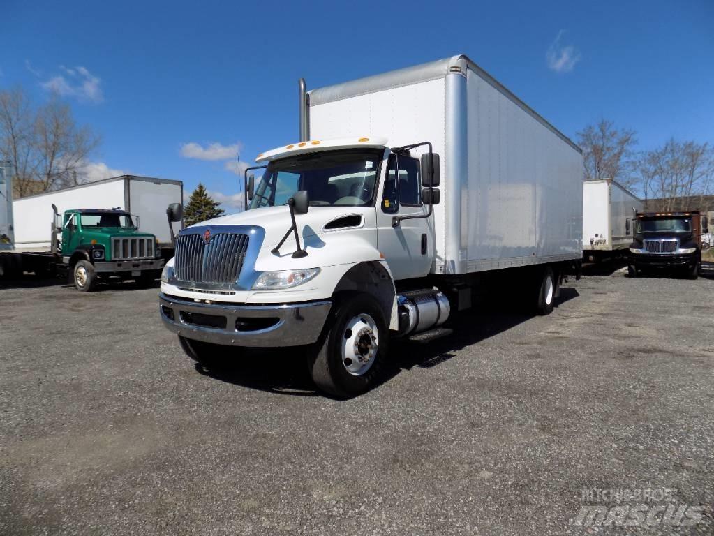 International 4300 Kofferaufbau