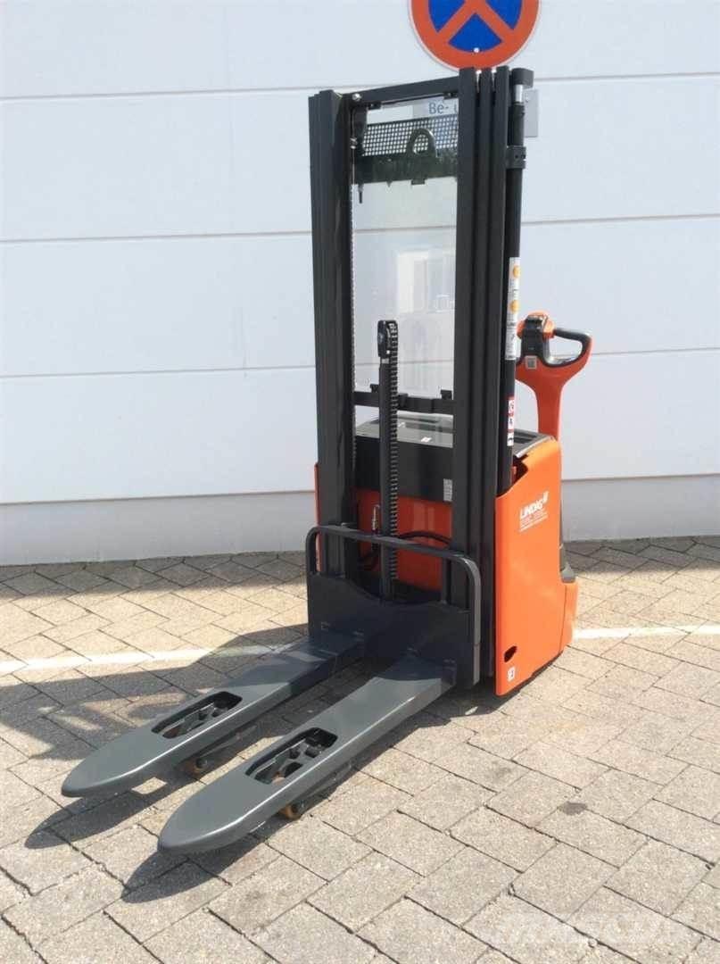 Linde L12I Zelfrijdende stapelaars
