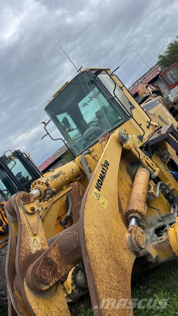 Komatsu WA 470-3H Motoren
