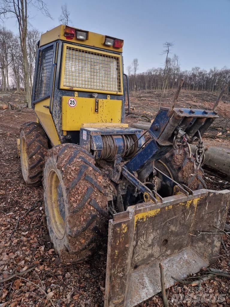 Hittner Ecotrac 55v Stammholzschlepper