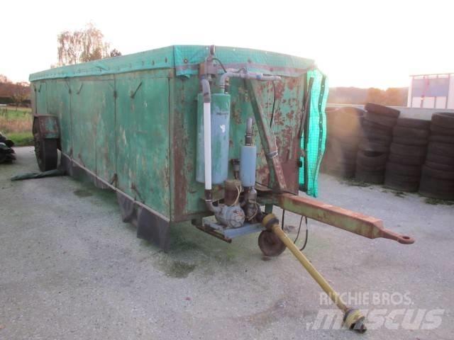  Melkwagen 6 Plätze Sonstige Landmaschinen