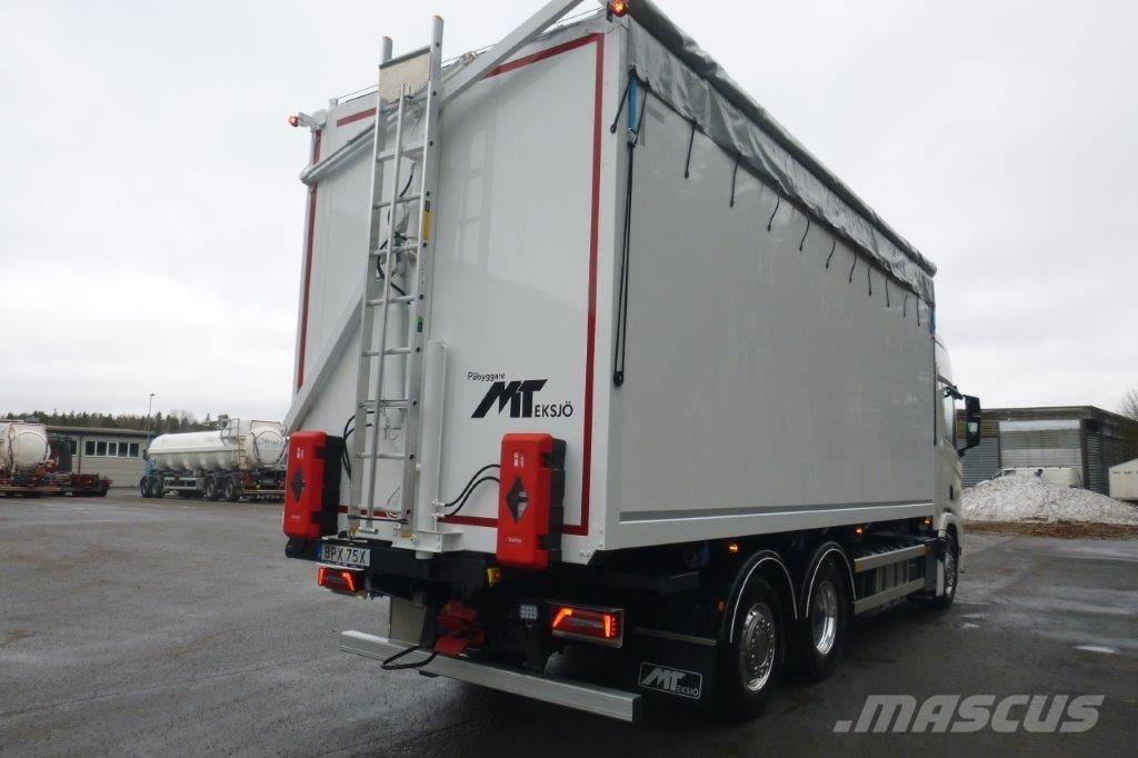 Scania R560 LB6x2*4 Kleinholztransporter