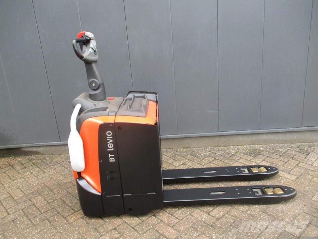 Toyota LPE200 Gabelstapler mit Fahrerstand