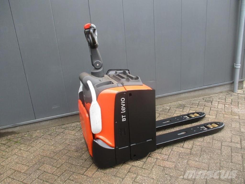 Toyota LPE200 Gabelstapler mit Fahrerstand