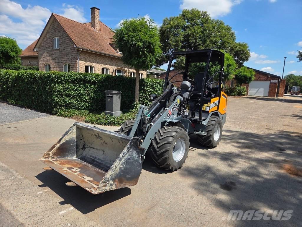 GiANT G2700HD X-TRA Multifunktionslader