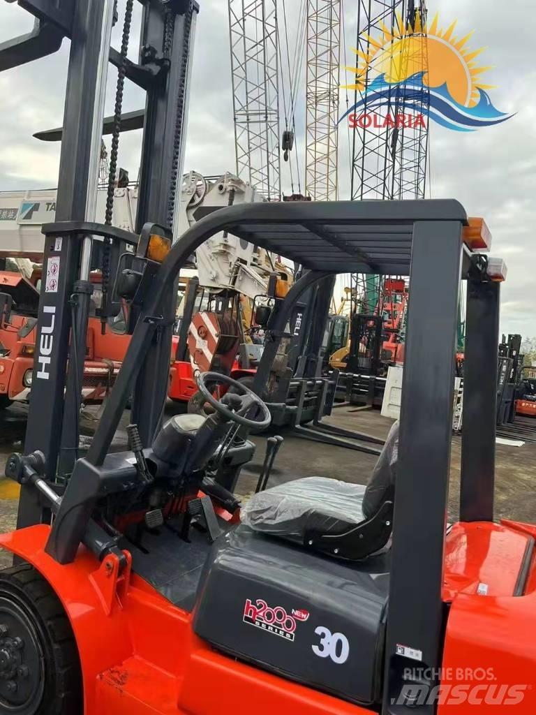 Heli CPCD 30 Diesel heftrucks
