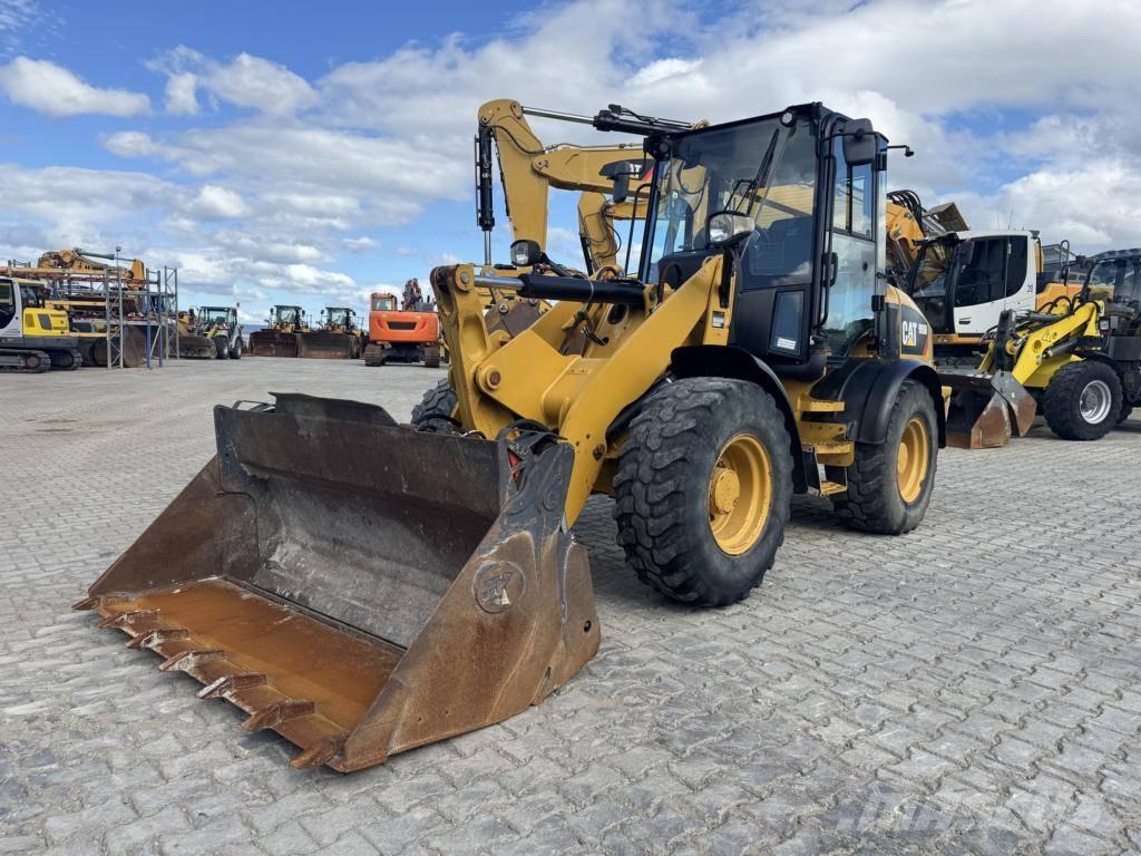 CAT 908M Radlader