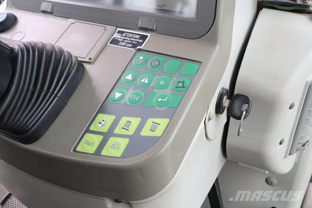 Fendt 820 Vario TMS Traktoren