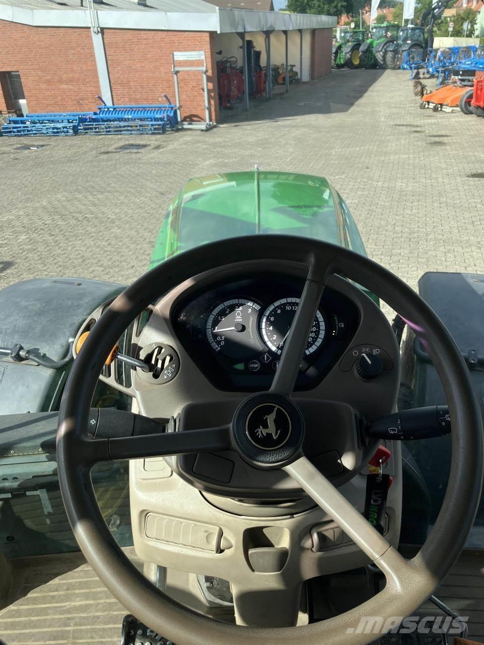 John Deere 6155R Traktoren