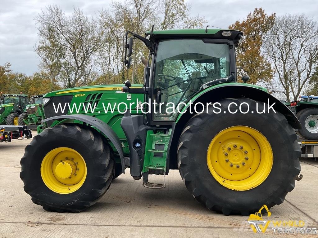 John Deere 6215 R Traktoren