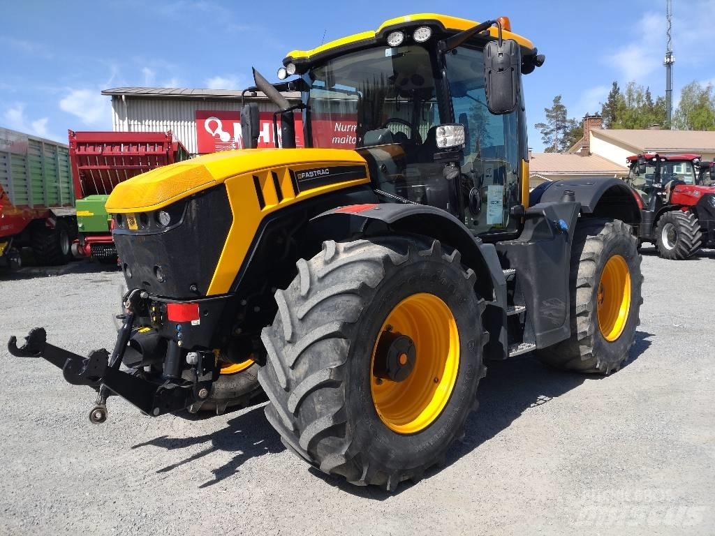 JCB Fastrac 4220 Traktoren