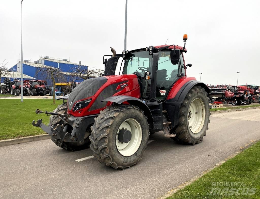 Valtra T 234 A Traktoren