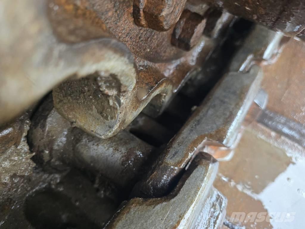 Hitachi ZX 210 Raupenbagger