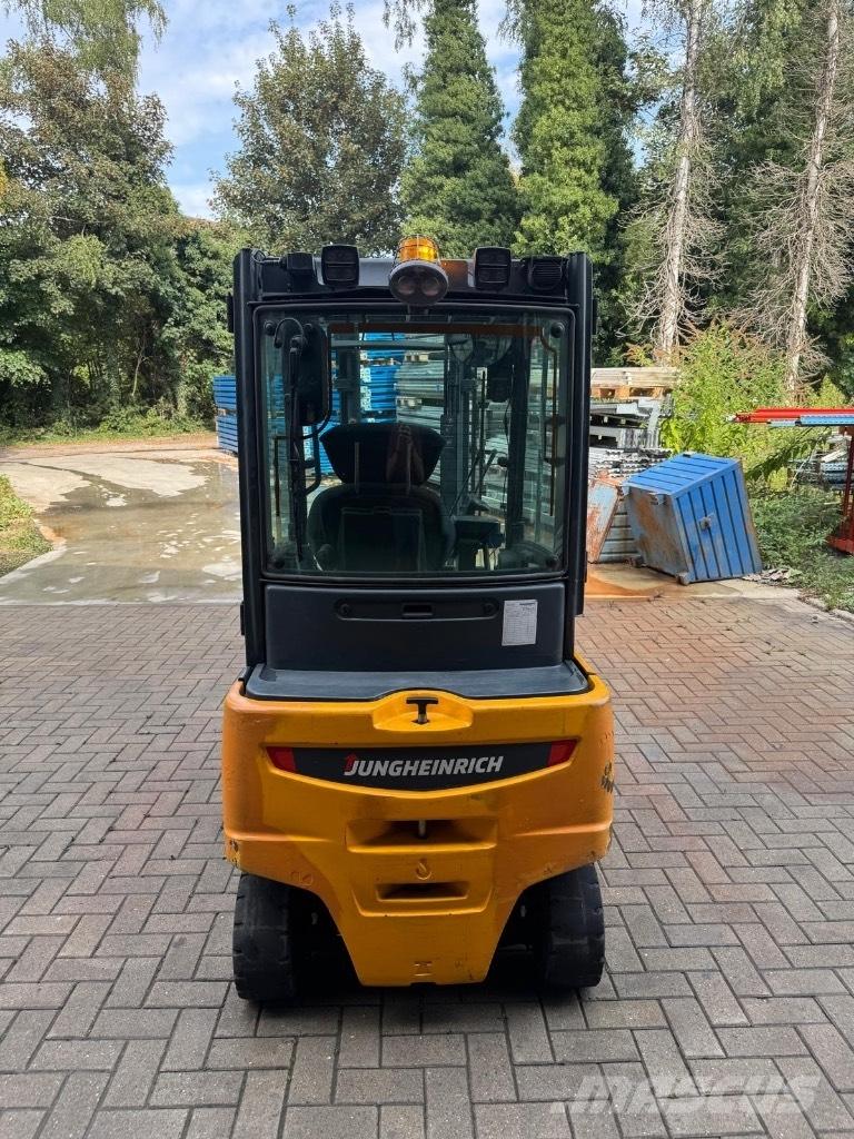 Jungheinrich EFG320 Elektrische heftrucks