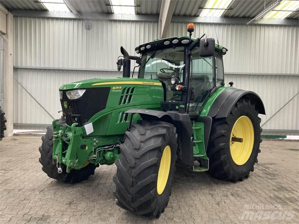 John Deere 6215R Traktoren