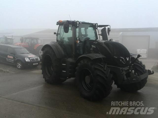 Valtra T234A Traktoren