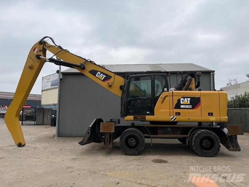 CAT MH 3022 Materialumschlag