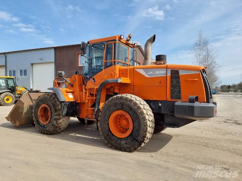 Doosan DL 300-5 Radlader