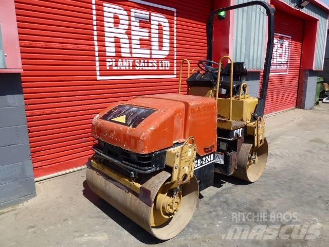 CAT CB 224 D Tandemwalzen