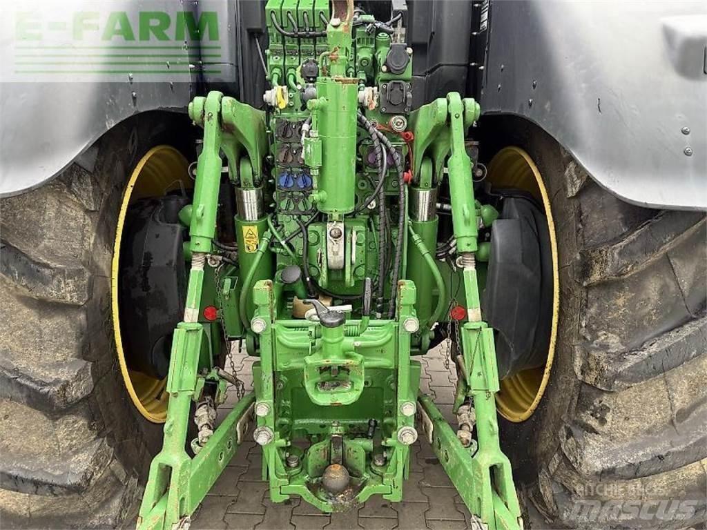 John Deere 6250 r Traktoren