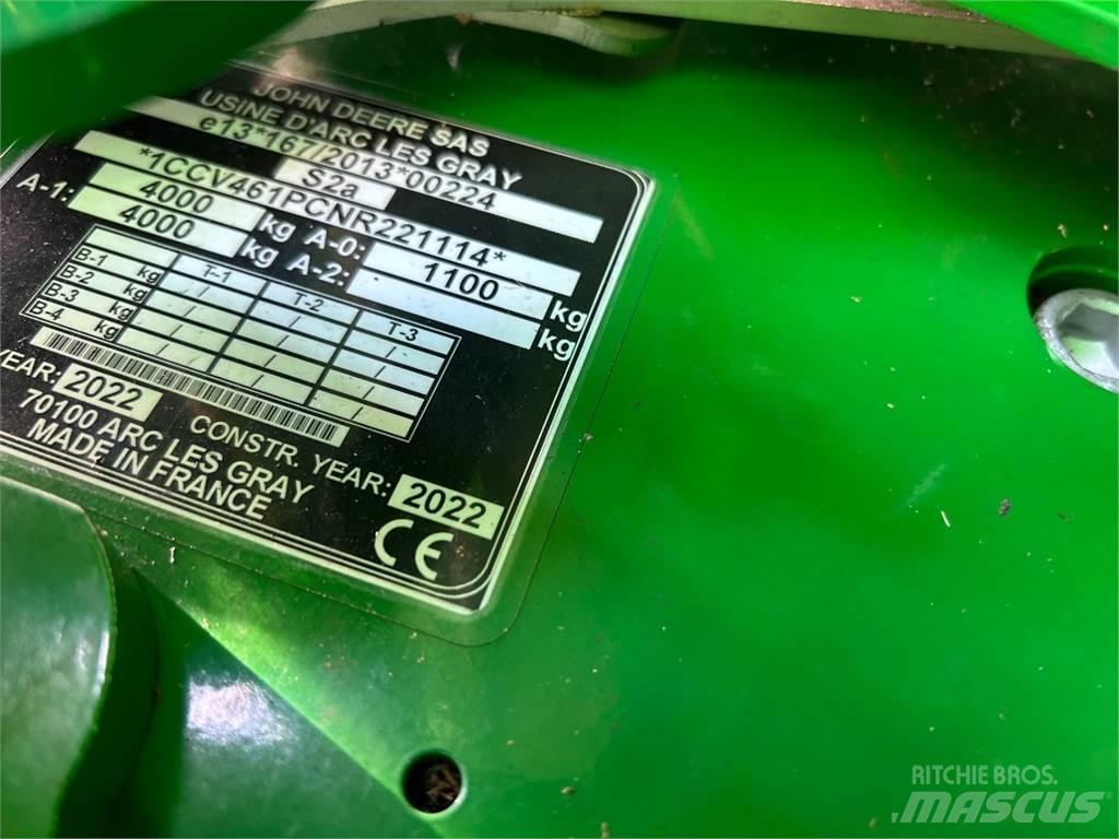 John Deere V461R Rundballenpressen