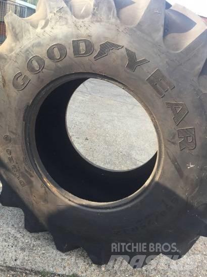 Goodyear 650/75R32 Reifen