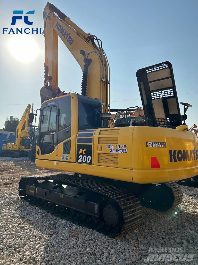 Komatsu PC 200-8 Raupenbagger