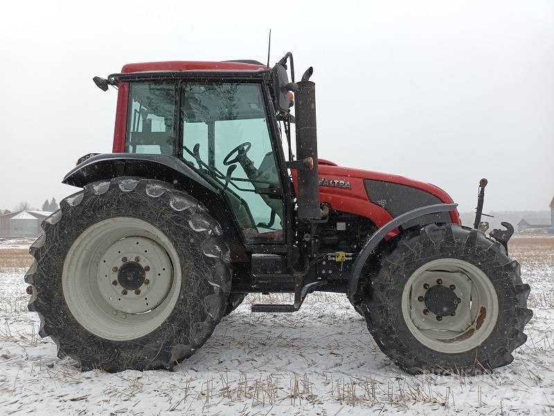 Valtra A 93 HITECH Traktoren