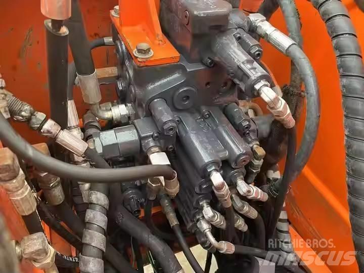 Doosan DH80 Raupenbagger