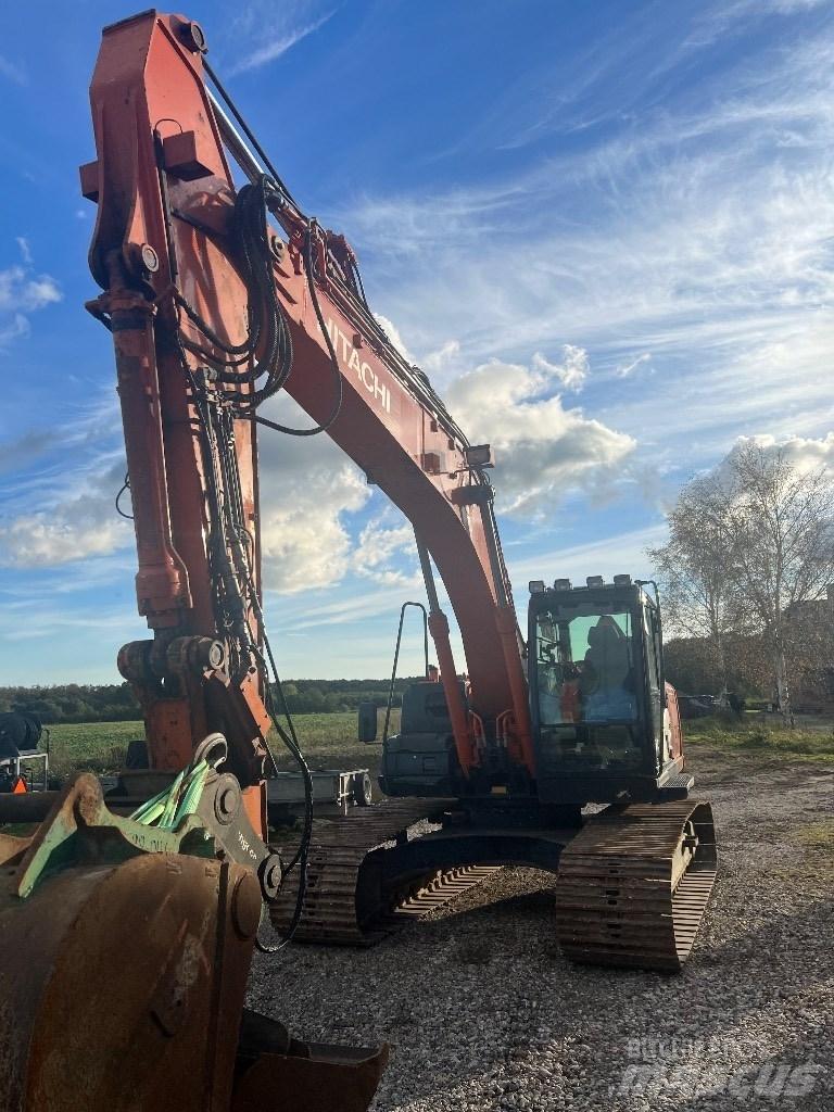 Hitachi ZX 210 Raupenbagger