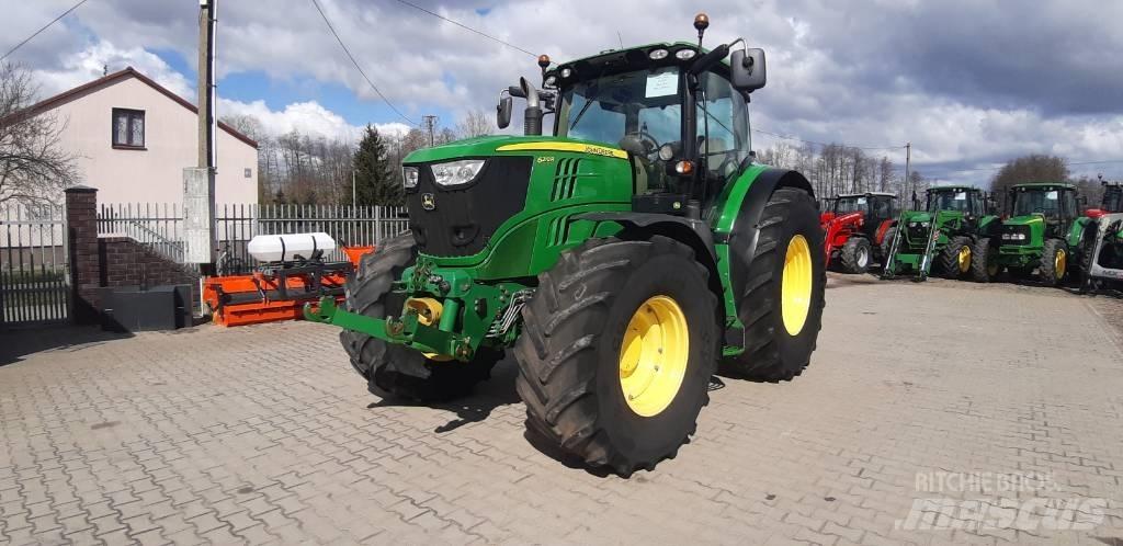 John Deere 6210 R Traktoren