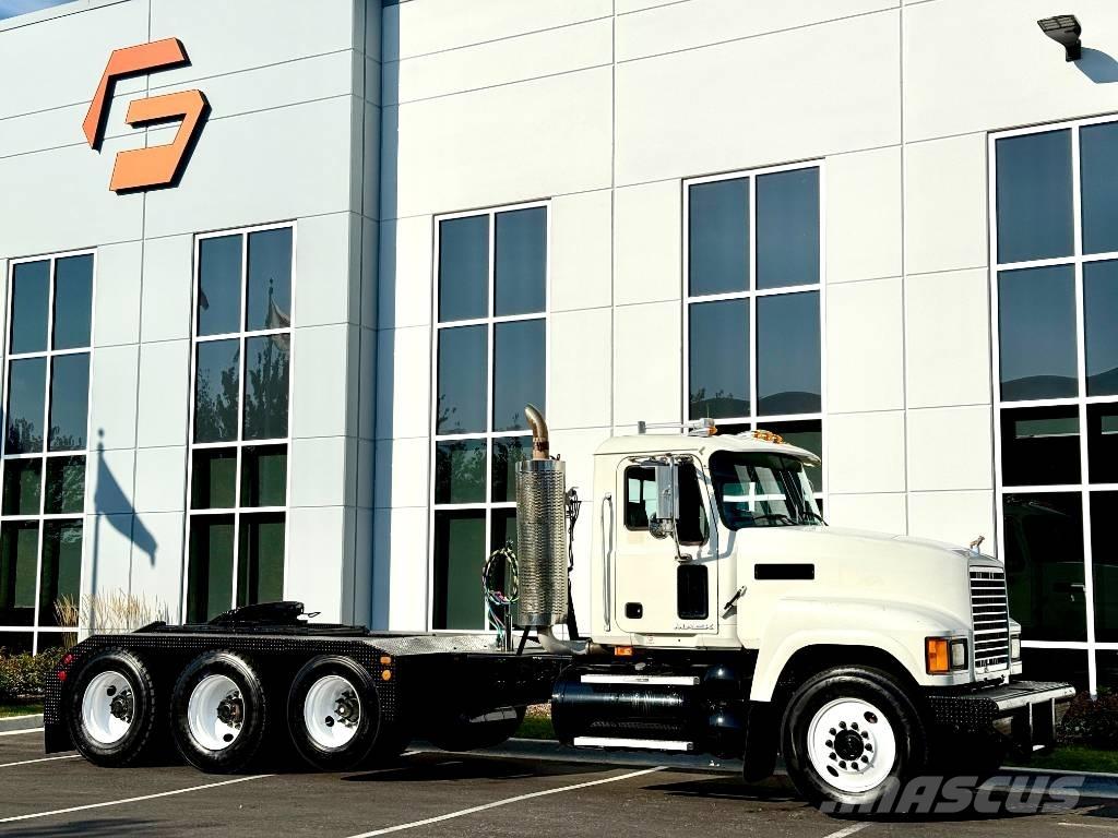Mack CHU 613 Sattelzugmaschinen