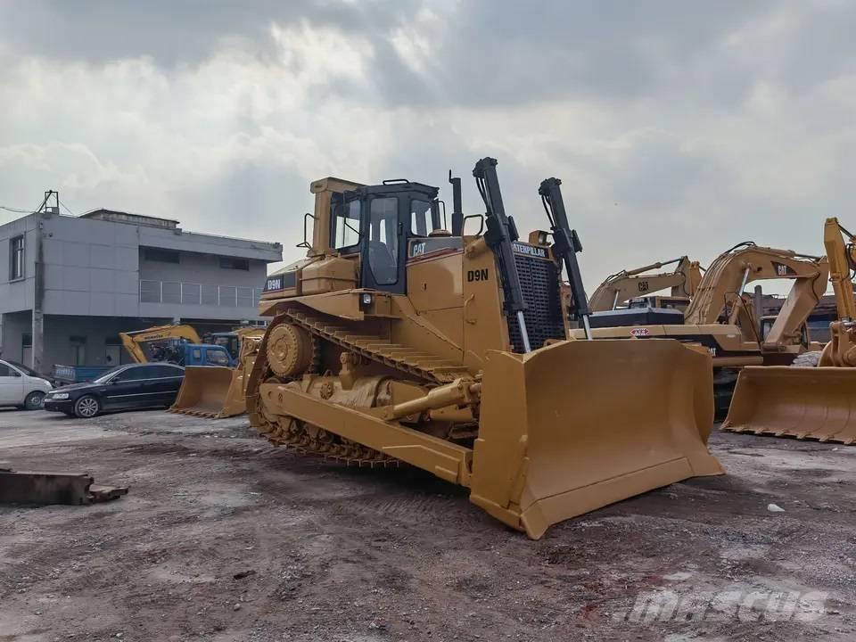 CAT D9N Bulldozer