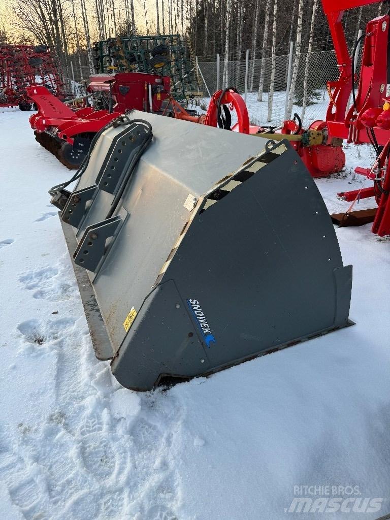 Snowek S2500 Sand- und Salzstreuer