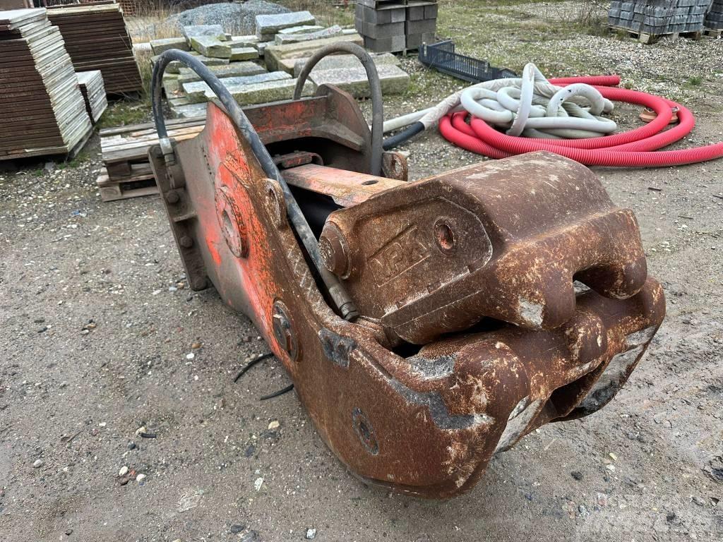 NPK G18JX Mobile Brecher