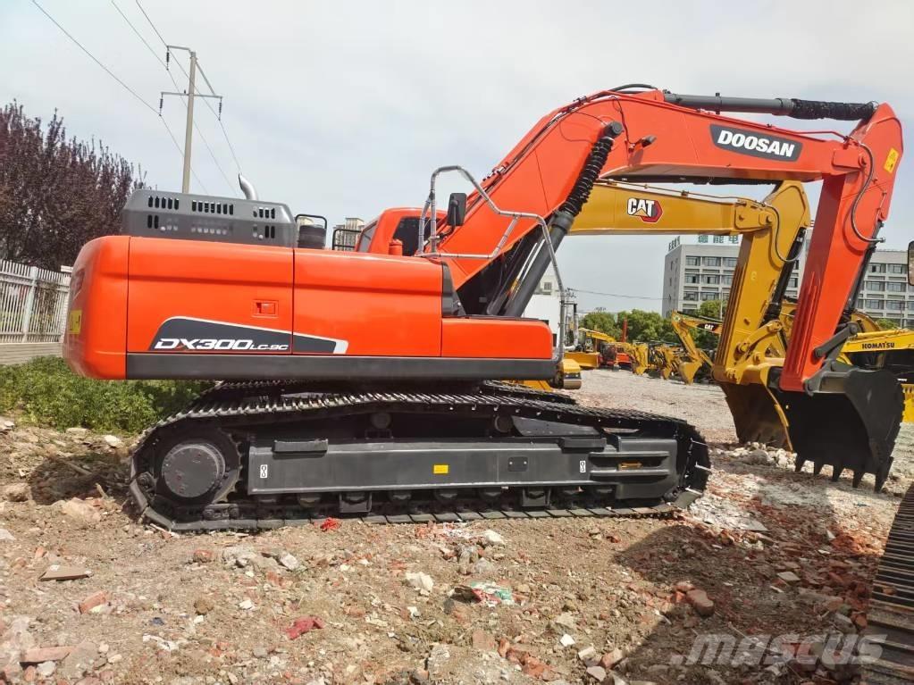 Doosan DX 300 LC-9C Raupenbagger