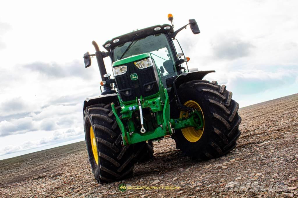 John Deere 6215 R Traktoren