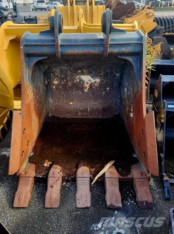 Hyundai 220 Schaufeln