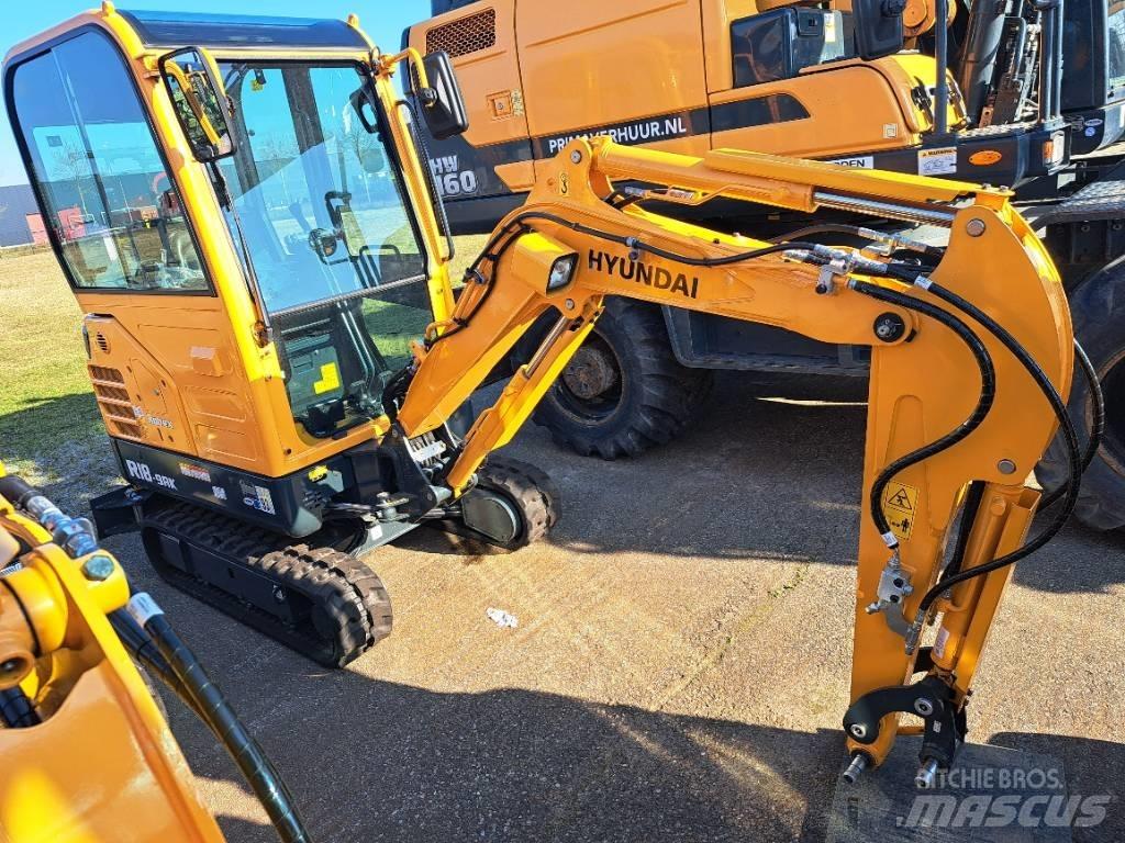 Hyundai R18-9AK Minibagger < 7t