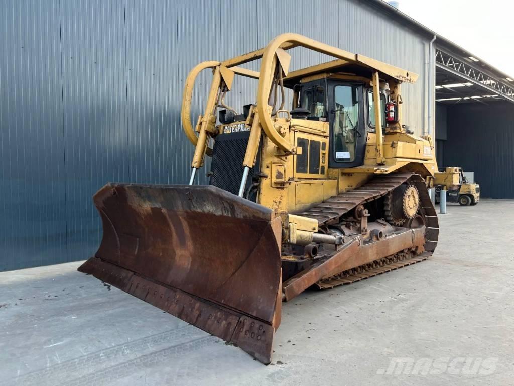 CAT D7H Bulldozer
