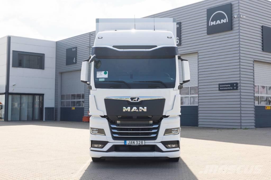 MAN TGX 26.520 6x2-4 Kofferaufbau