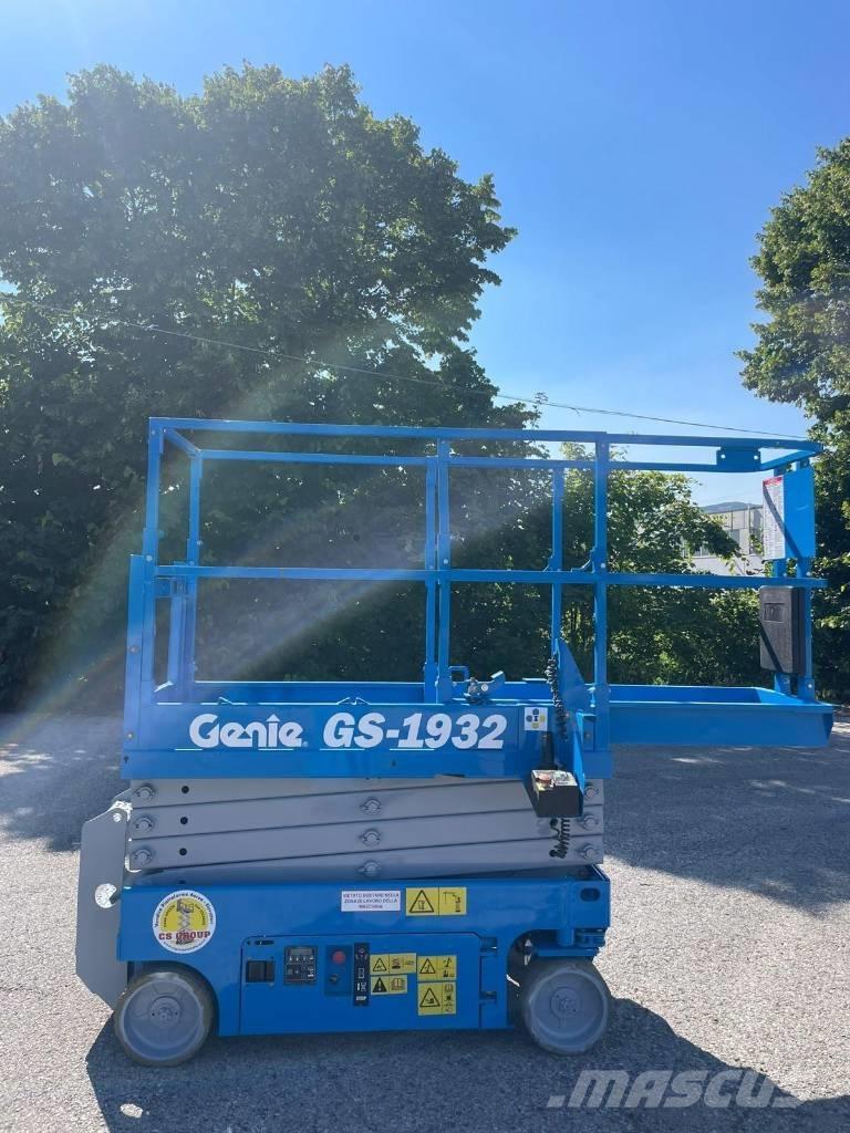 Genie GS 1932 Scheren-Arbeitsbühnen