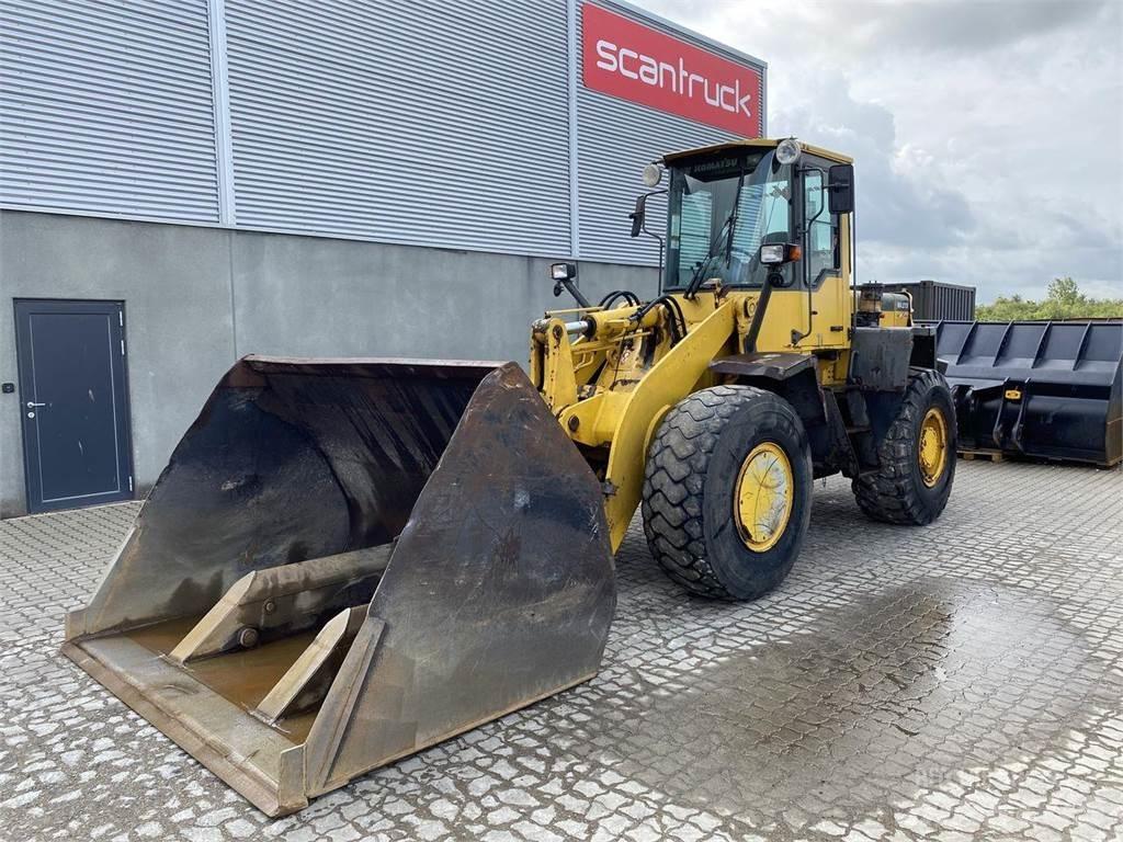 Komatsu WA270-3 Radlader