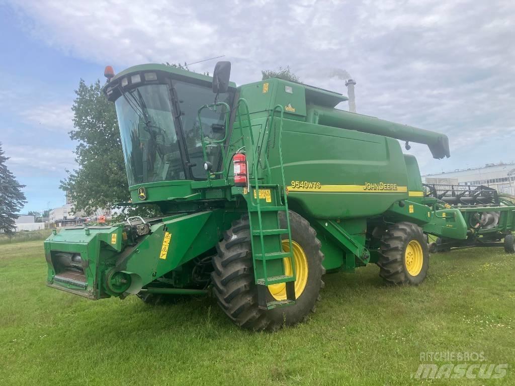 John Deere 9540 WTS Mähdrescher
