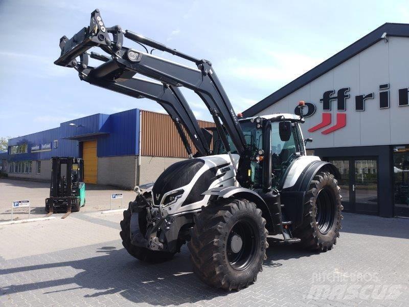 Valtra T 175 A Traktoren
