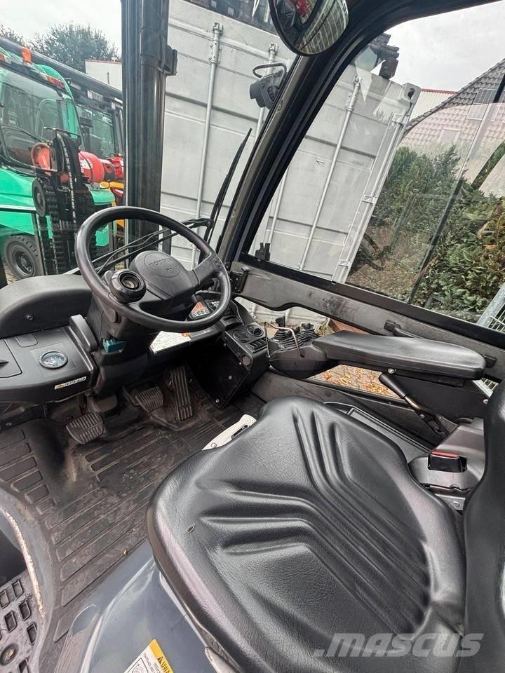 Toyota 8 FGKF 20 LPG heftrucks